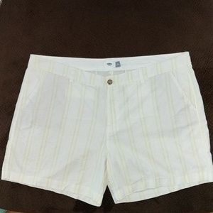 Old Navy Shorts White w/Green Stripes Size 20 Tall